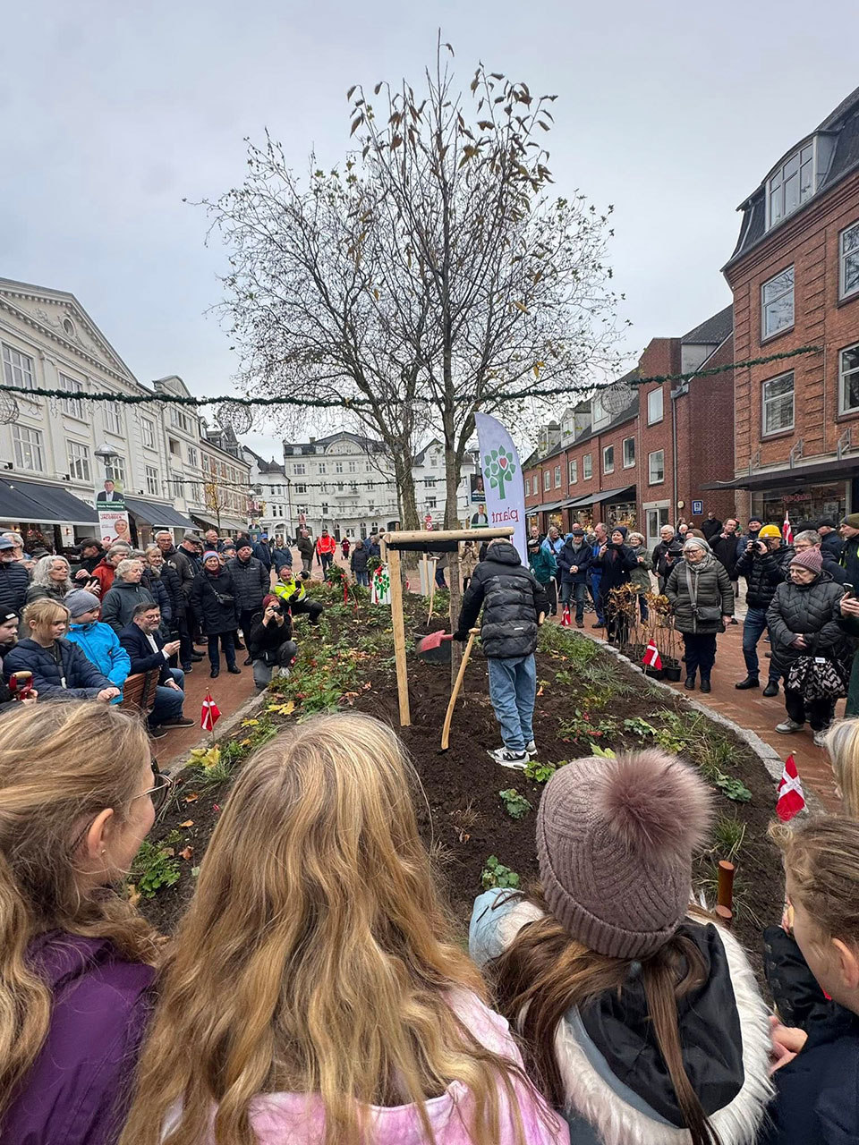 Indvielse af det nye Odder Torv - Plant et Træ